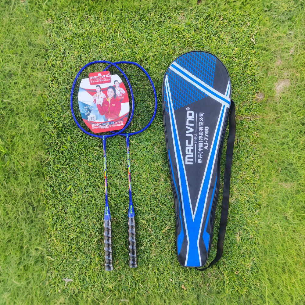 THUNDER SMASH PRO BADMINTON RACKET SET