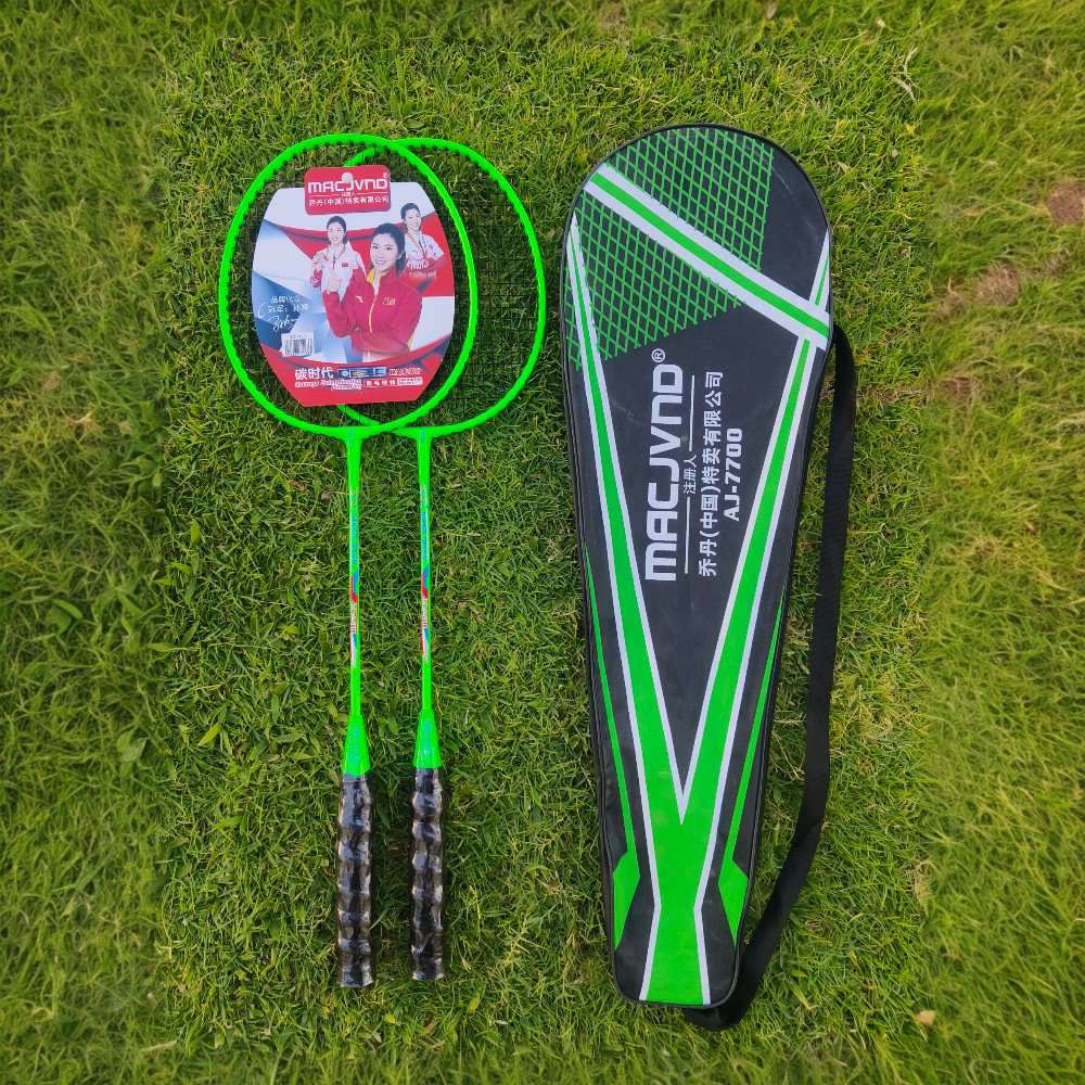 THUNDER SMASH PRO BADMINTON RACKET SET
